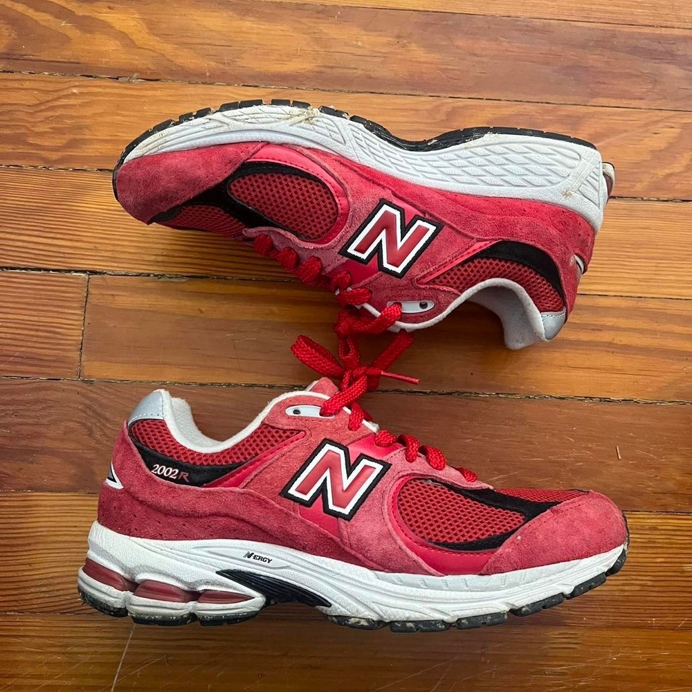 New Balance 2002R Cream Size 7w trainers